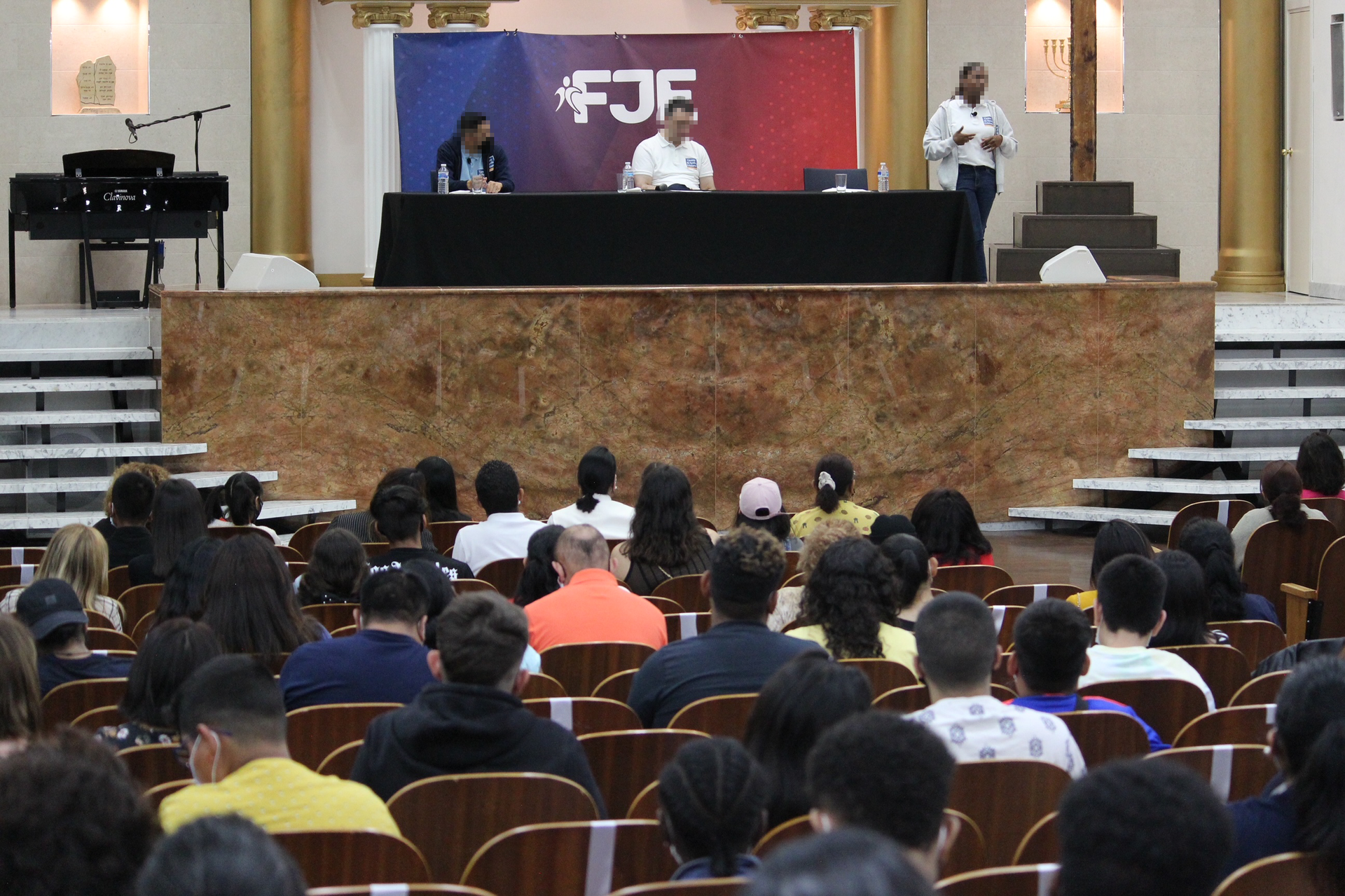 Ponencia de un expandillero en el Centro de Ayuda Cristiano de Madrid - Sputnik Mundo, 1920, 22.06.2021