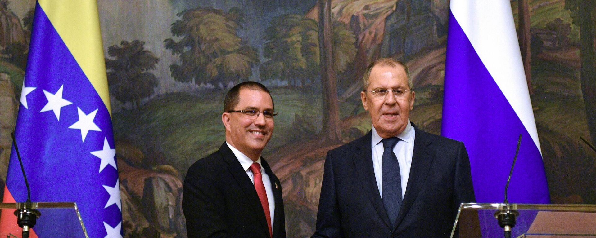 Los ministros de Exteriores de Venezuela y Rusia, Jorge Arreaza y Serguéi Lavrov - Sputnik Mundo, 1920, 22.06.2021