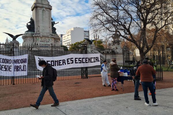Hubo 1.000 desayunos en Argentina para visibilizar el hambre de las personas en situación de calle y los pobres - Sputnik Mundo