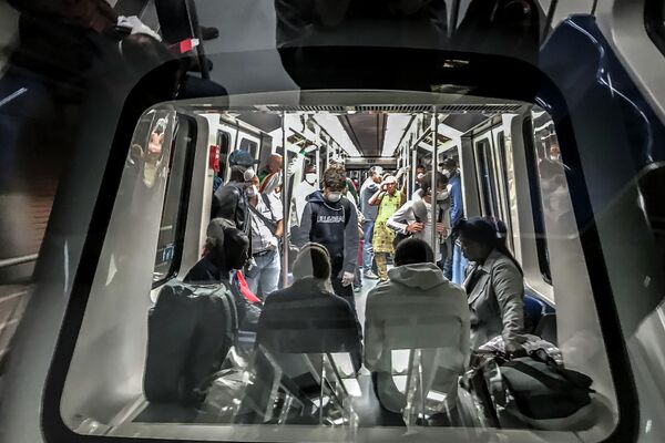 Último vuelo comercial de Dakar a Madrid, en marzo de 2020 - Sputnik Mundo