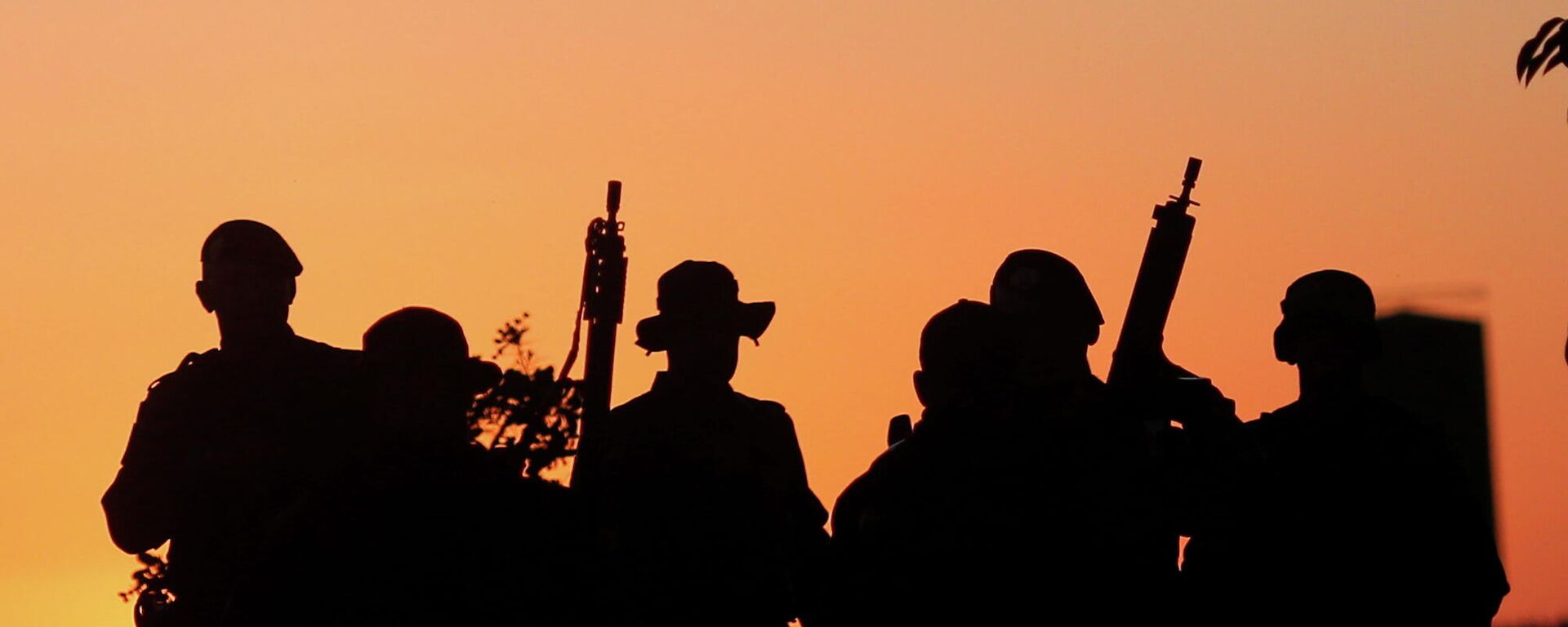La policía de Brasil deurante la búsqueda de Lázaro Barbosa La policía de Brasil deurante la búsqueda de Lázaro Barbosa - Sputnik Mundo, 1920, 24.06.2021