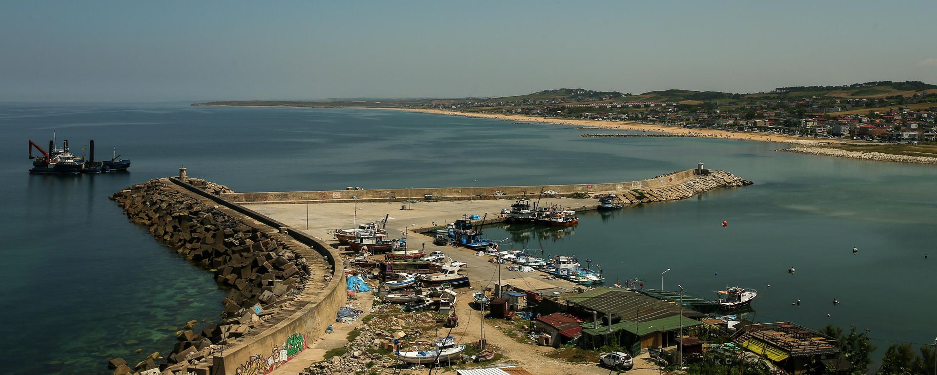El puerto de Karaburun, Turquía El puerto de Karaburun, Turquía - Sputnik Mundo, 1920, 20.01.2022