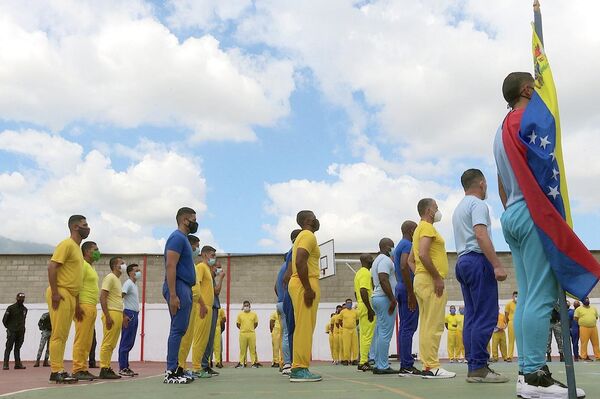 Privados de libertad alojados en el Centro de Formación del Hombre Nuevo Simón Bolívar en Caracas Privados de libertad alojados en el Centro de Formación del Hombre Nuevo Simón Bolívar en Caracas - Sputnik Mundo