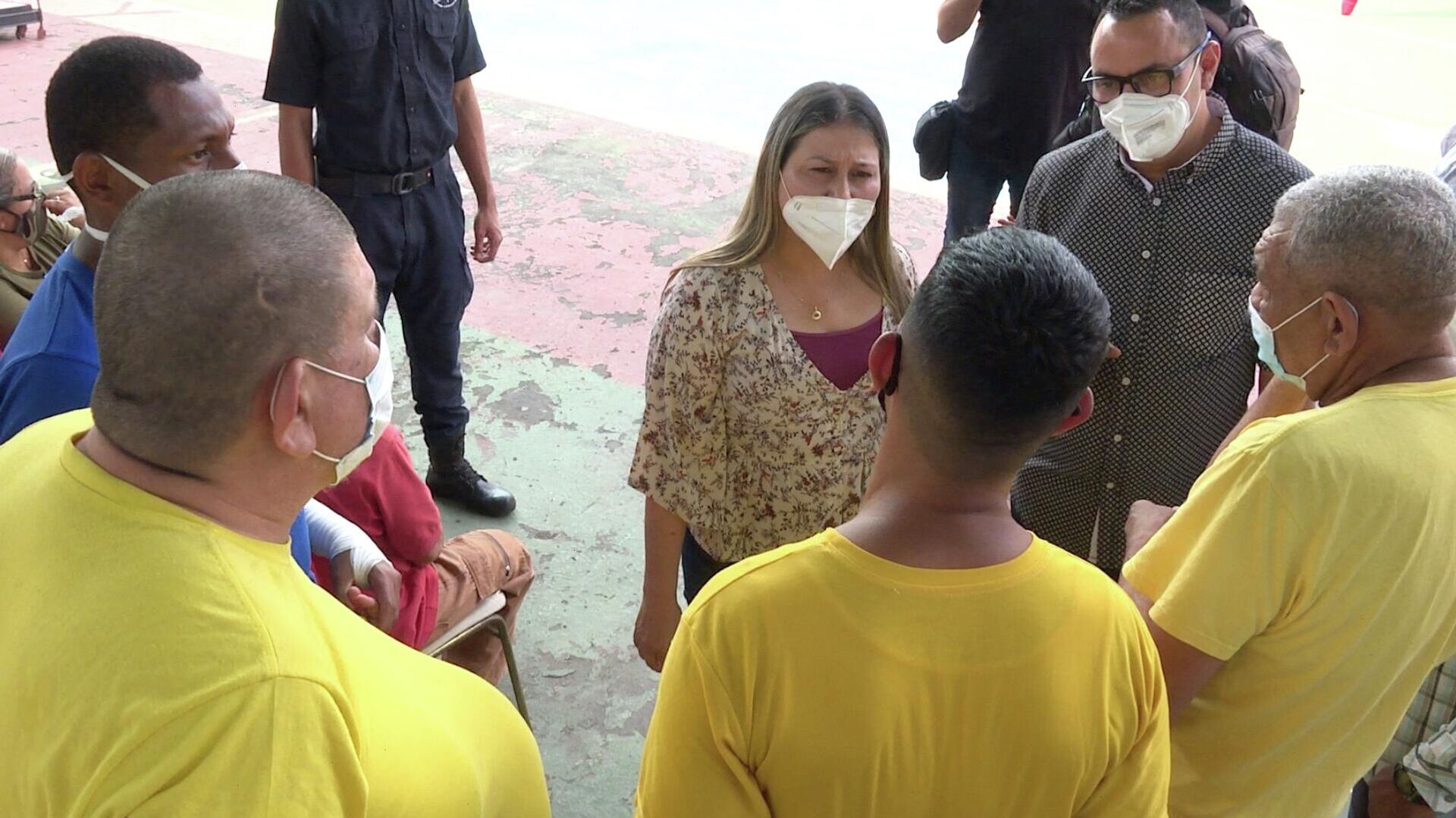 Ministra para el Servicio Penitenciario, Marelys Contreras, dialoga con internos del Centro de Formación del Hombre Nuevo Simón Bolívar Ministra para el Servicio Penitenciario, Marelys Contreras, dialoga con internos del Centro de Formación del Hombre Nuevo Simón Bolívar - Sputnik Mundo, 1920, 02.07.2021