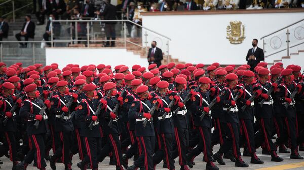 Desfile militar en Venezuela - Sputnik Mundo