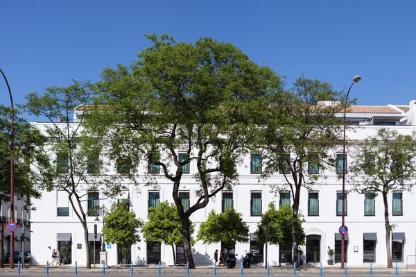 Fachada principal del Hotel de CyO Fachada principal del Hotel de CyO - Sputnik Mundo