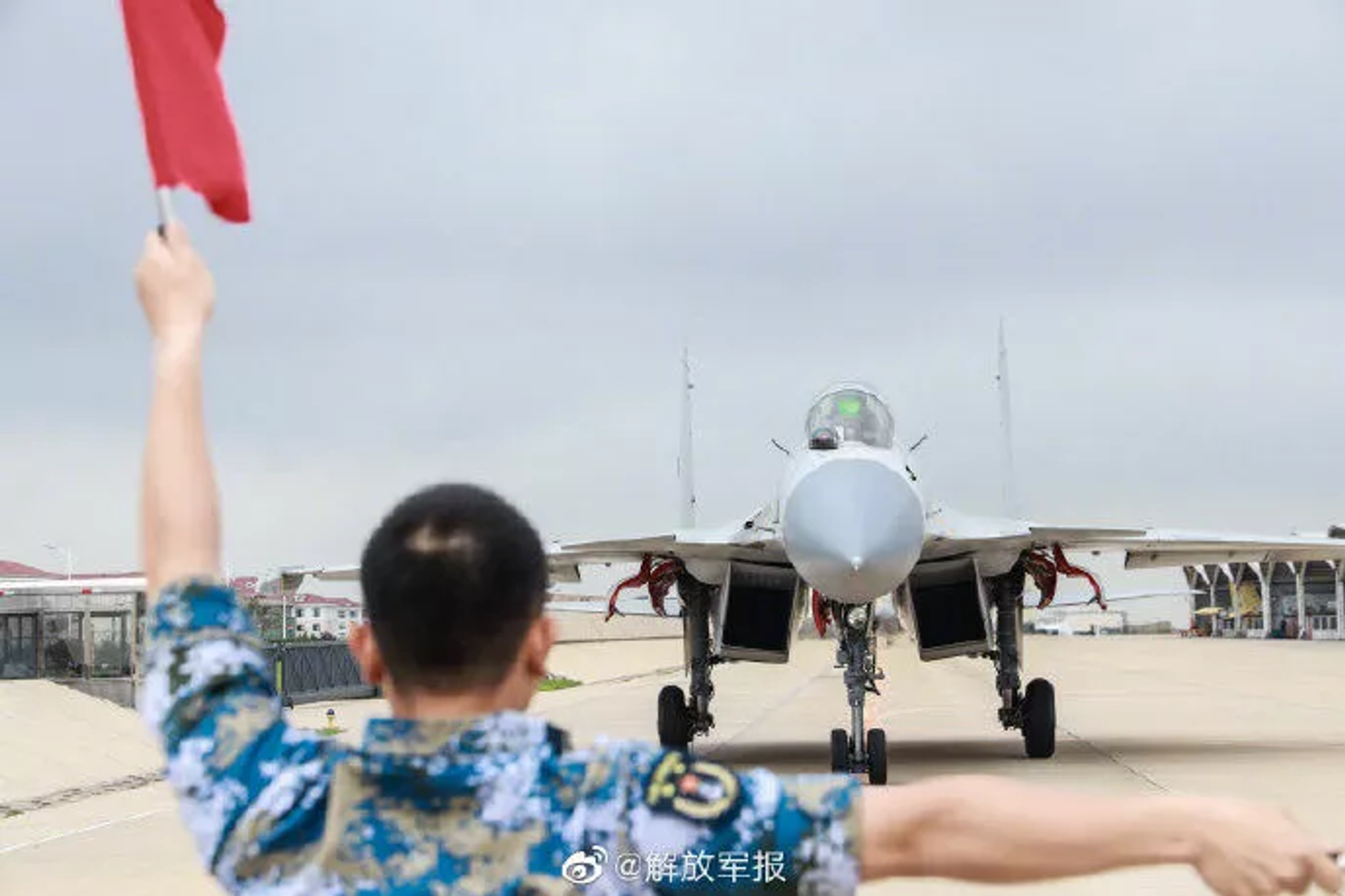 Un J-15 Flying Shark de la Armada del Ejército Popular de Liberación de China - Sputnik Mundo, 1920, 12.07.2021