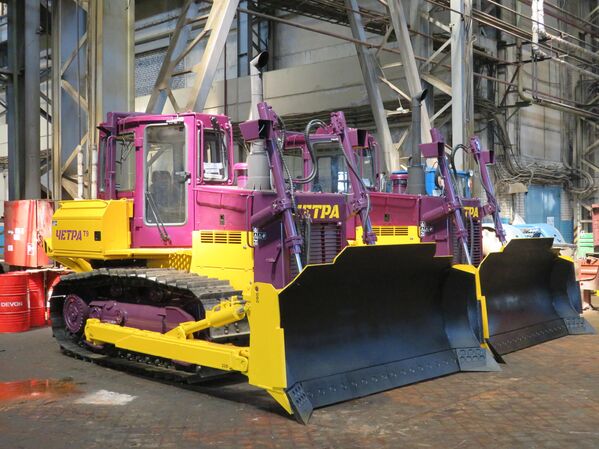 Las excavadoras T9 son una de las principales máquinas de la compañía rusa que se venden en el mercado de Vietnam. - Sputnik Mundo