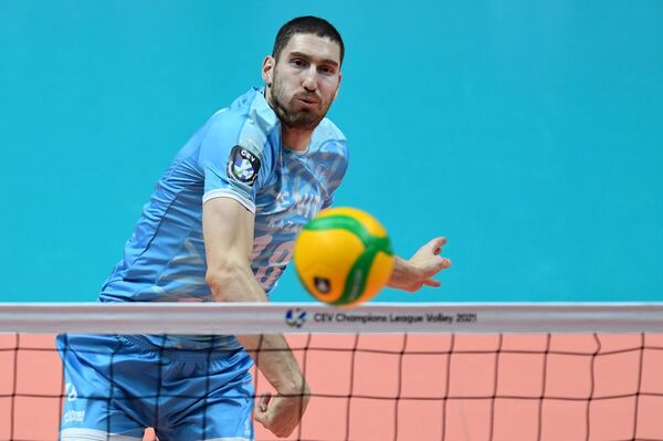 Maxim Mijáilov, voleibolista ruso - Sputnik Mundo