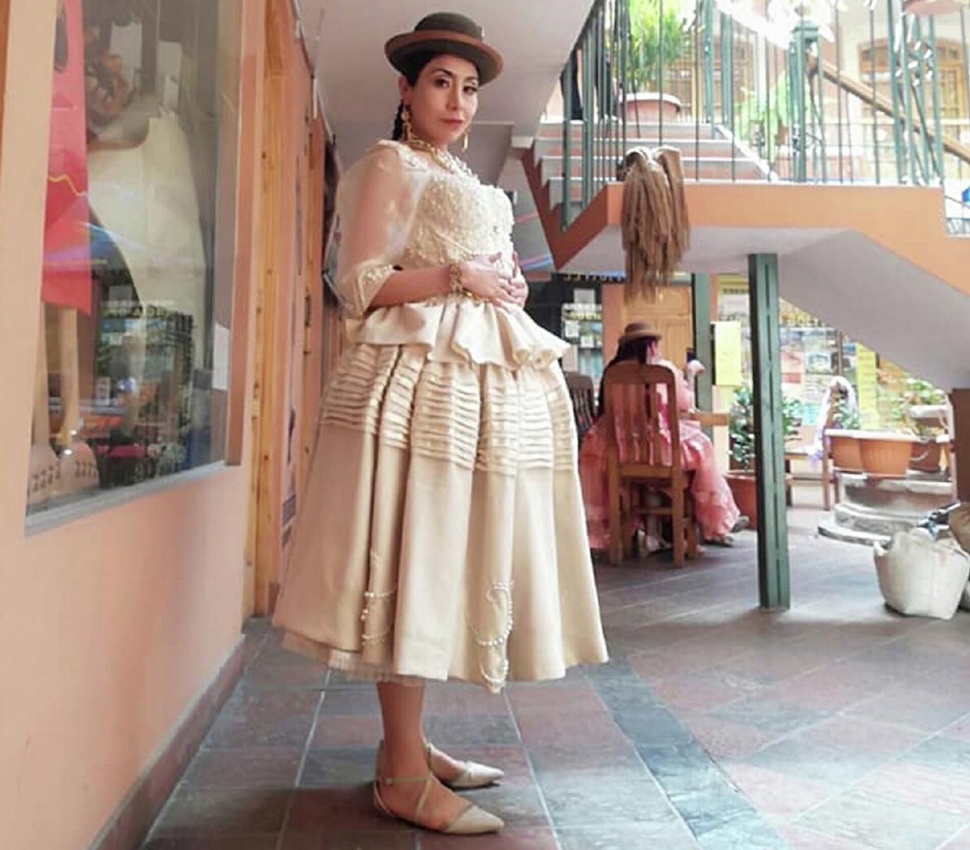 Una cholita 'transformer' - Sputnik Mundo, 1920, 13.07.2021