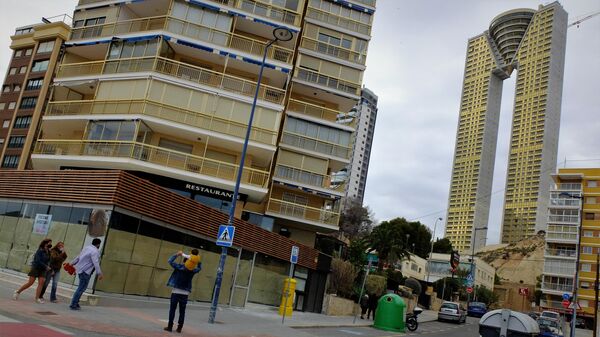 Una imagen de Benidorm, con el edificio Intempo al fondo - Sputnik Mundo