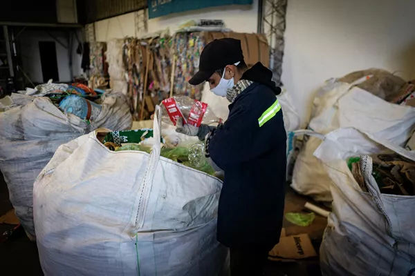 Argentina produce por año 200.000 toneladas de plásticos PET, pero solo 10% se reutiliza Argentina produce por año 200.000 toneladas de plásticos PET, pero solo 10% se reutiliza - Sputnik Mundo