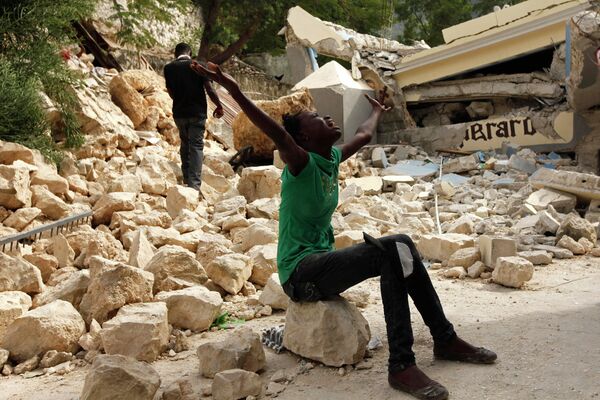 Las consecuencias del devastador terremoto de 2010 en Haití - Sputnik Mundo