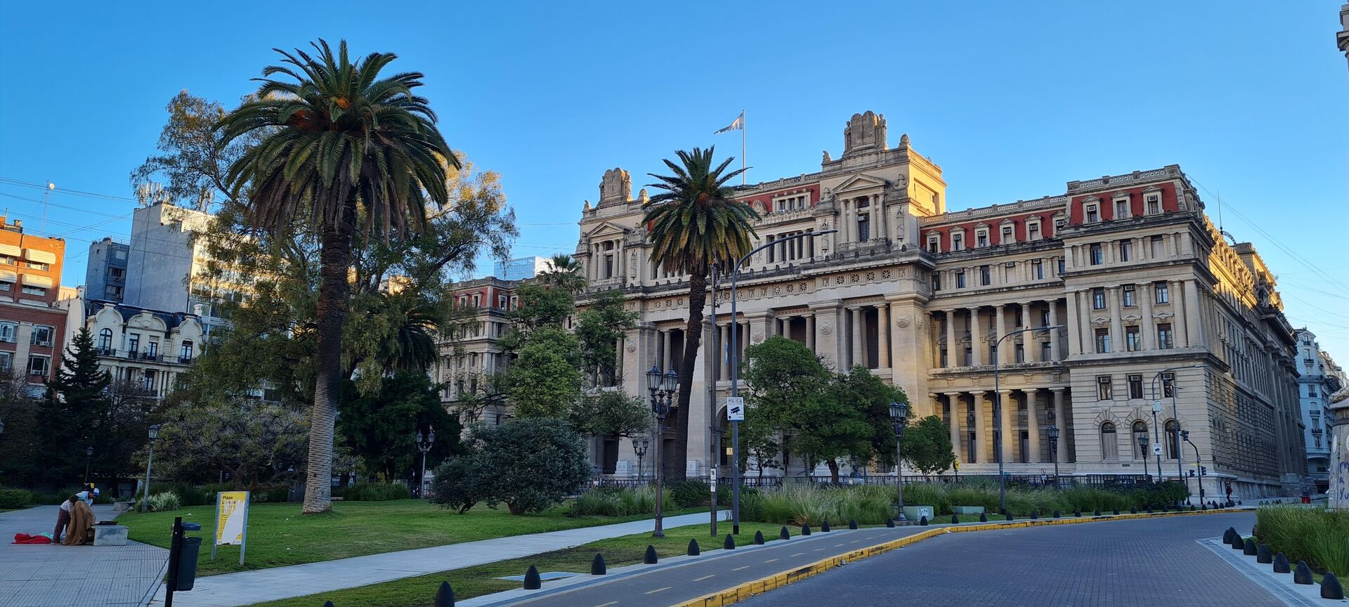 Microcentro de Buenos Aires se extiende a la zona de Tribunales y el corredor de la Av. Alem en el barrio de Retiro - Sputnik Mundo, 1920, 22.10.2021