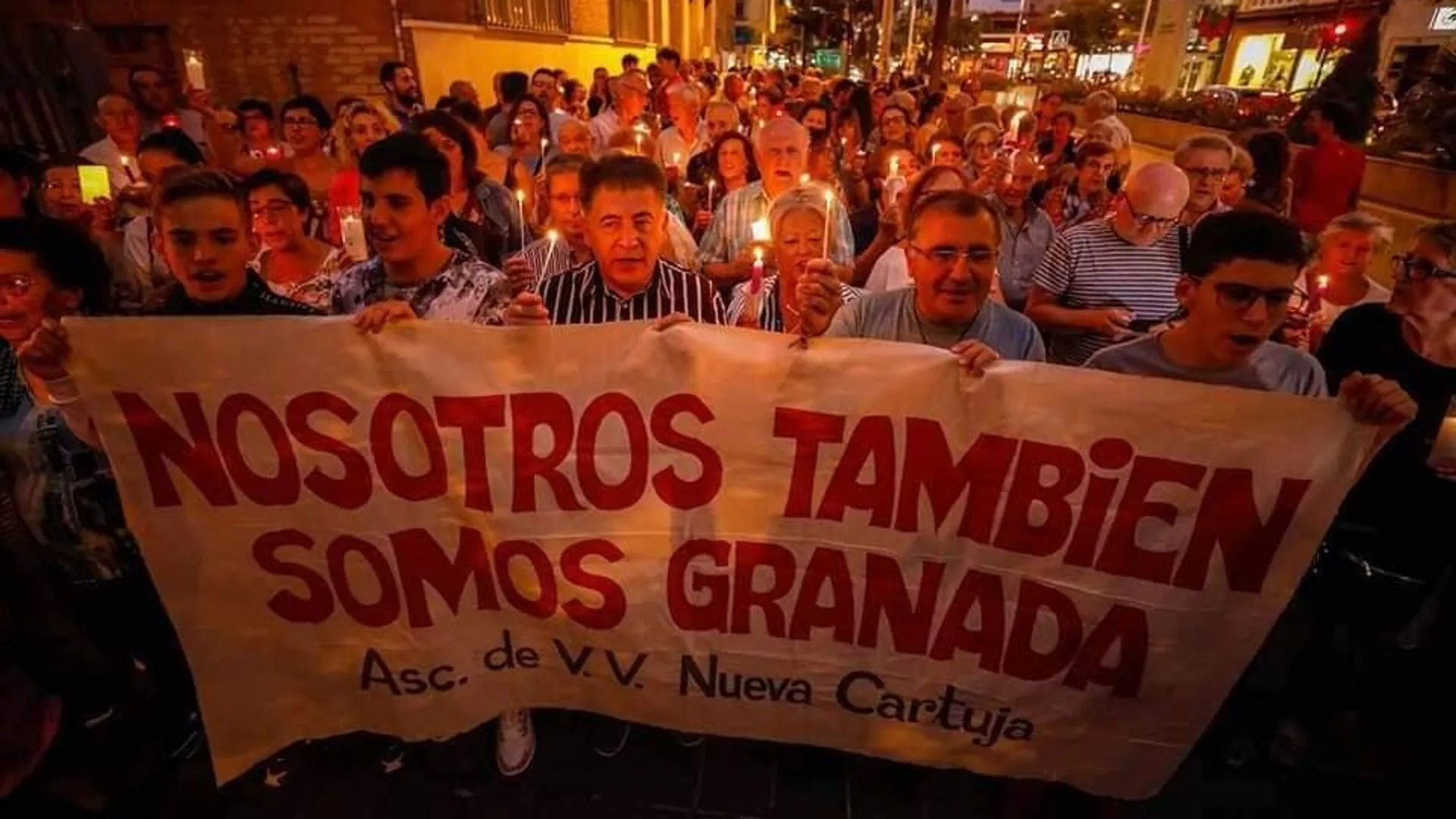 Cientos de vecinos se manifiestan contra los cortes de luz Cientos de vecinos se manifiestan contra los cortes de luz - Sputnik Mundo, 1920, 17.07.2021