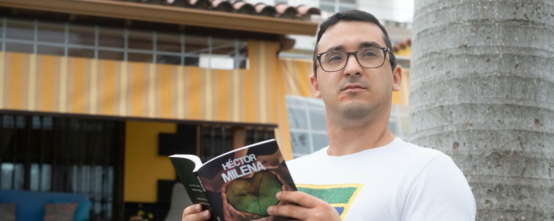 Héctor Milena, poeta español con discapacidad física Héctor Milena, poeta español con discapacidad física - Sputnik Mundo, 1920, 25.07.2021