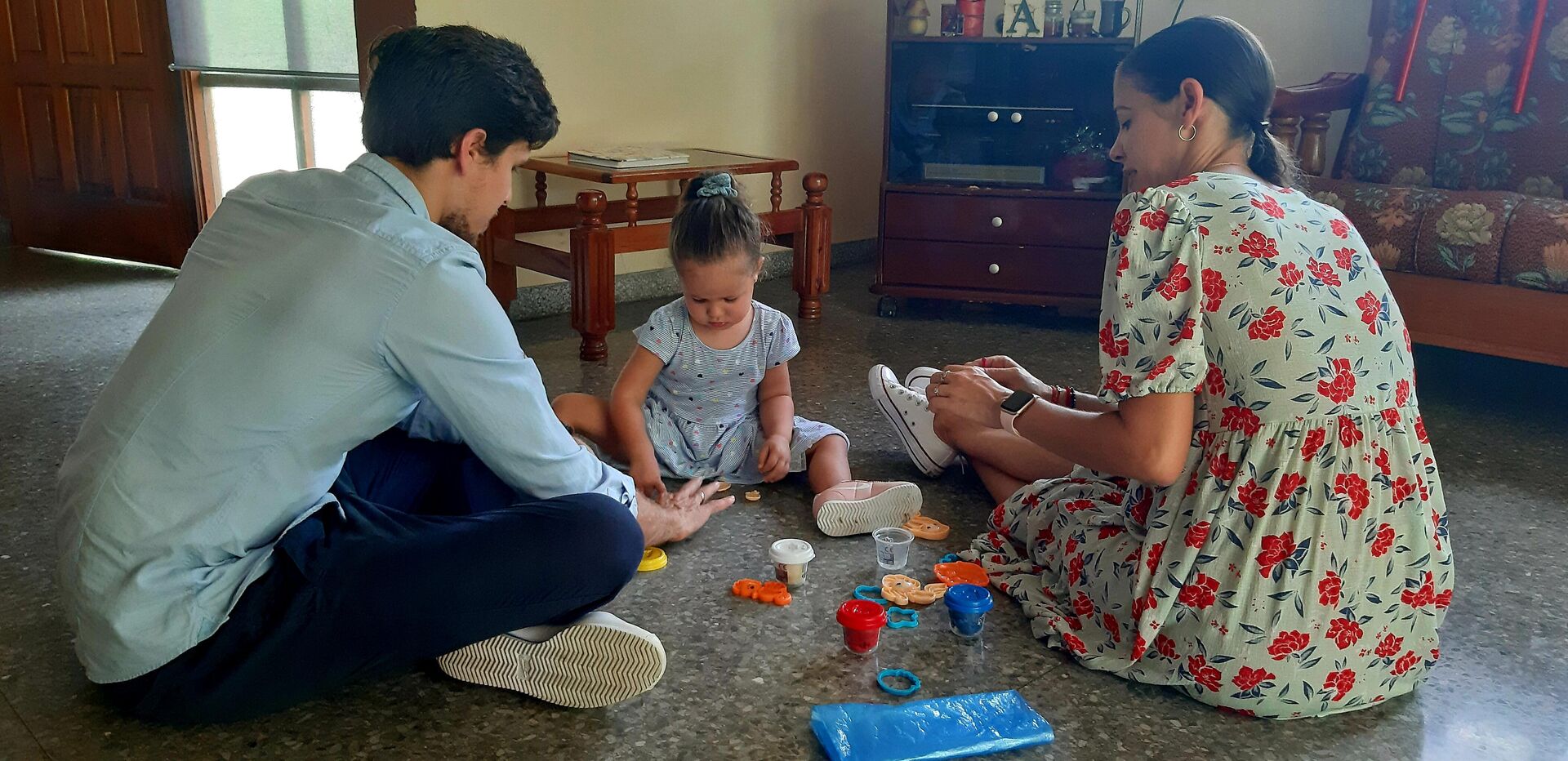 En este tiempo de pandemia, Anette y Dani comparten más tiempo con Ainoa - Sputnik Mundo, 1920, 20.07.2021