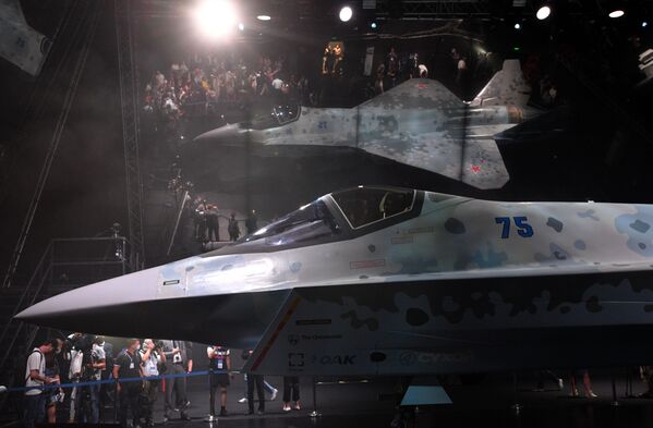 El avión se presenta en el mercado internacional bajo el nombre Checkmate, pero en Rusia, lo más probable, es que se llame Su-75. - Sputnik Mundo