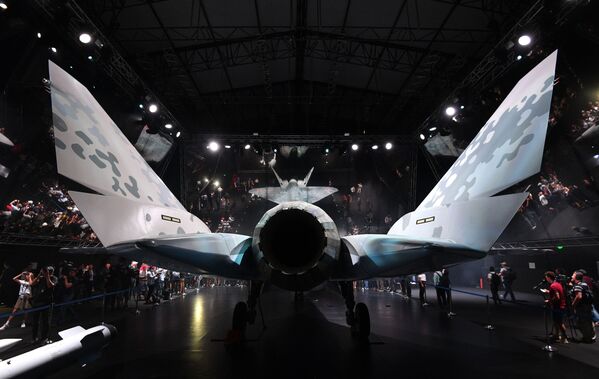 Rusia espera que su nuevo avión goce de especial popularidad en los mercados de los países africanos, así como en Vietnam y la India.La demanda estimada es de unas 300 unidades. - Sputnik Mundo