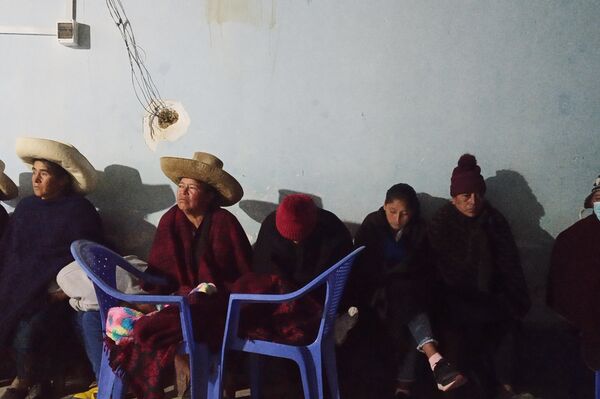 Asistenes a la reunión de las rondas en Colpatuapampa - Sputnik Mundo