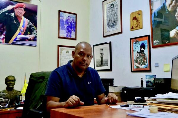 Juan Contreras de la Coordinadora Simón Bolívar, más de 27 años de trabajo educativo, social y cultural - Sputnik Mundo