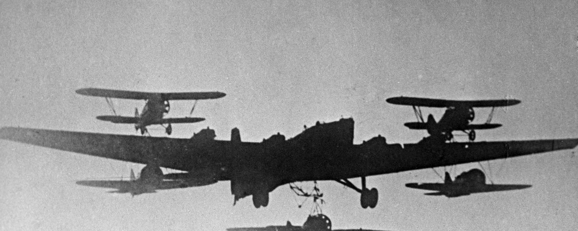 El bombardero Túpolev TB-3 del proyecto Zveno El bombardero Túpolev TB-3 del proyecto Zveno - Sputnik Mundo, 1920, 26.07.2021