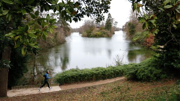 Parque de Bois de Boulogne (París), donde encontraron el cadáver - Sputnik Mundo