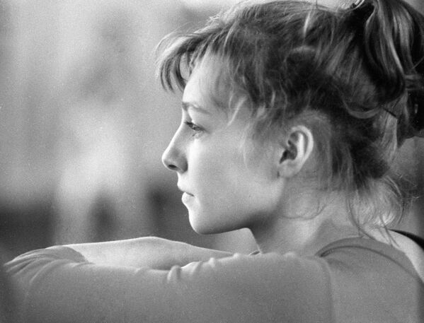 En 1966, el equipo de gimnasia artística femenina de la Unión Soviética ganó una nueva líder. Larisa Latynina, hasta el día de hoy la gimnasta con más títulos de la historia —18 medallas olímpicas, de las cuales nueve son de oro—, participó de su último gran torneo: el Campeonato Mundial de Dortmund, en Alemania. La legendaria atleta soviética se llevó la plata en la competencia, mientras que su compatriota Natalia Kuchínskaya se convirtió en la sensación del torneo. - Sputnik Mundo