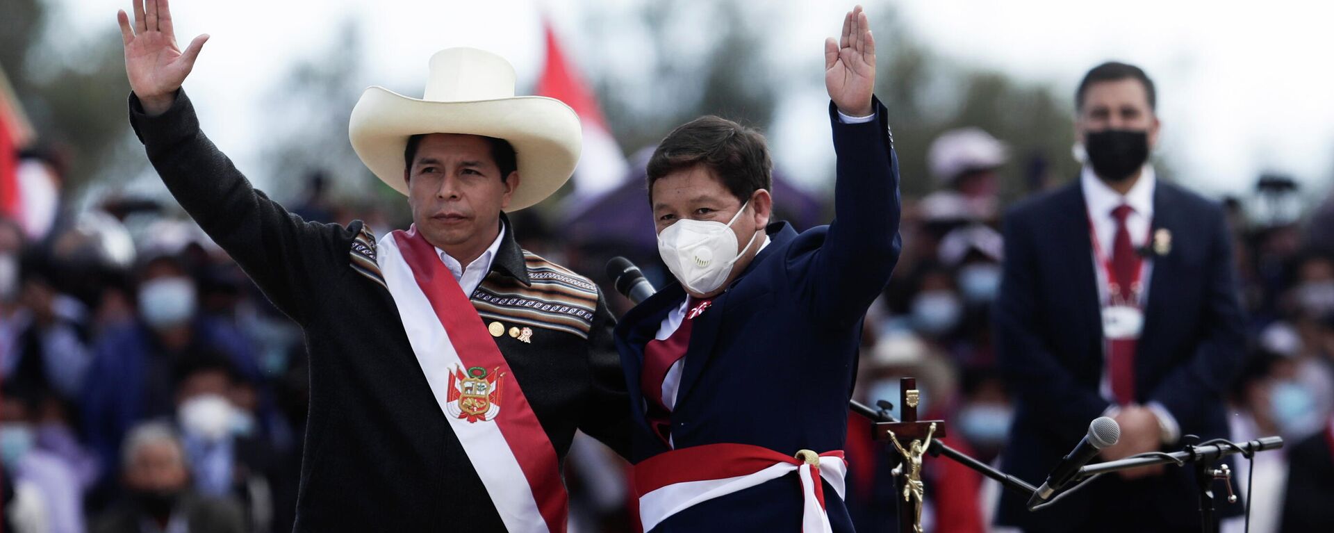 El presidente de Perú, Pedro Castillo, junto al primer ministro, Guido Bellido  - Sputnik Mundo, 1920, 27.08.2021