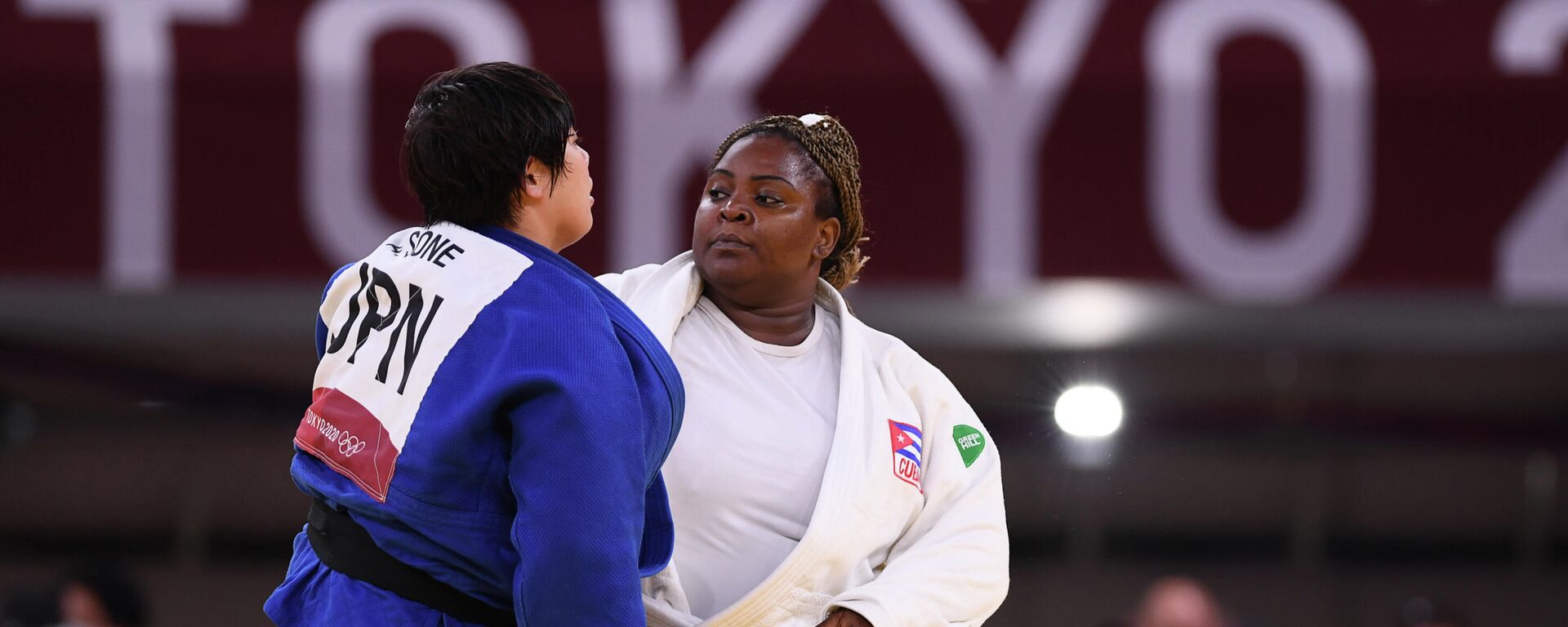 La judoca japonesa Akira Sone y la judoca cubana Idalys Ortiz en los XXXII Juegos Olímpicos en Tokio - Sputnik Mundo, 1920, 30.07.2021