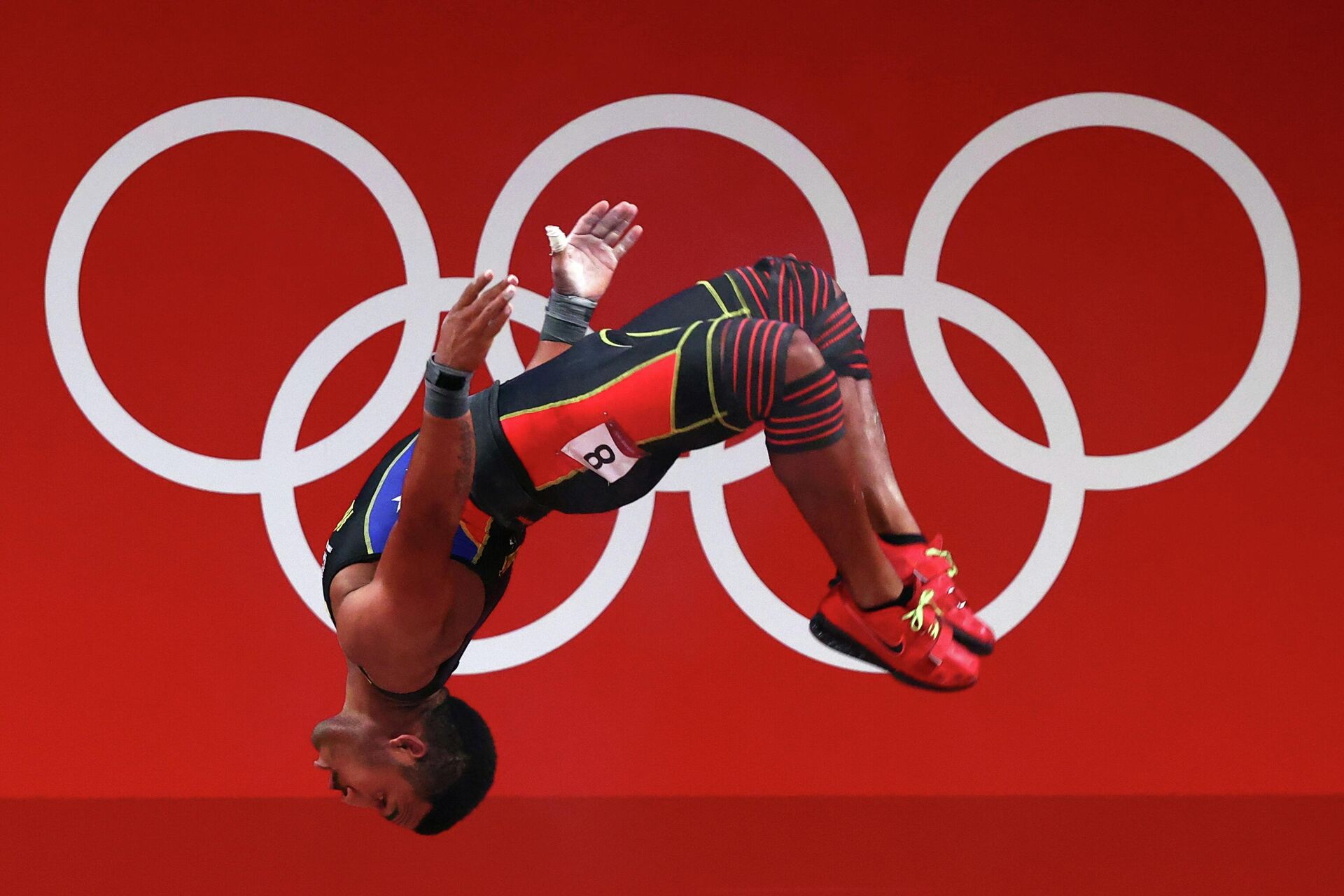 Tokyo 2020 Olympics - Weightlifting - Men's 73kg - Group A - Tokyo International Forum, Tokyo, Japan - July 28, 2021. Julio Mayora of Venezuela celebrates. REUTERS/Edgard Garrido     TPX IMAGES OF THE DAY - Sputnik Mundo, 1920, 30.07.2021