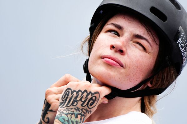 La deportista del Comité Olímpico Ruso Elizaveta Posadskij durante las competiciones de ciclismo en la disciplina de BMX Freestyle. - Sputnik Mundo