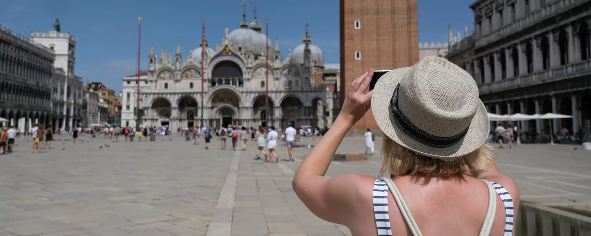 Una turista en Venecia, Italia Una turista en Venecia, Italia - Sputnik Mundo, 1920, 02.08.2021