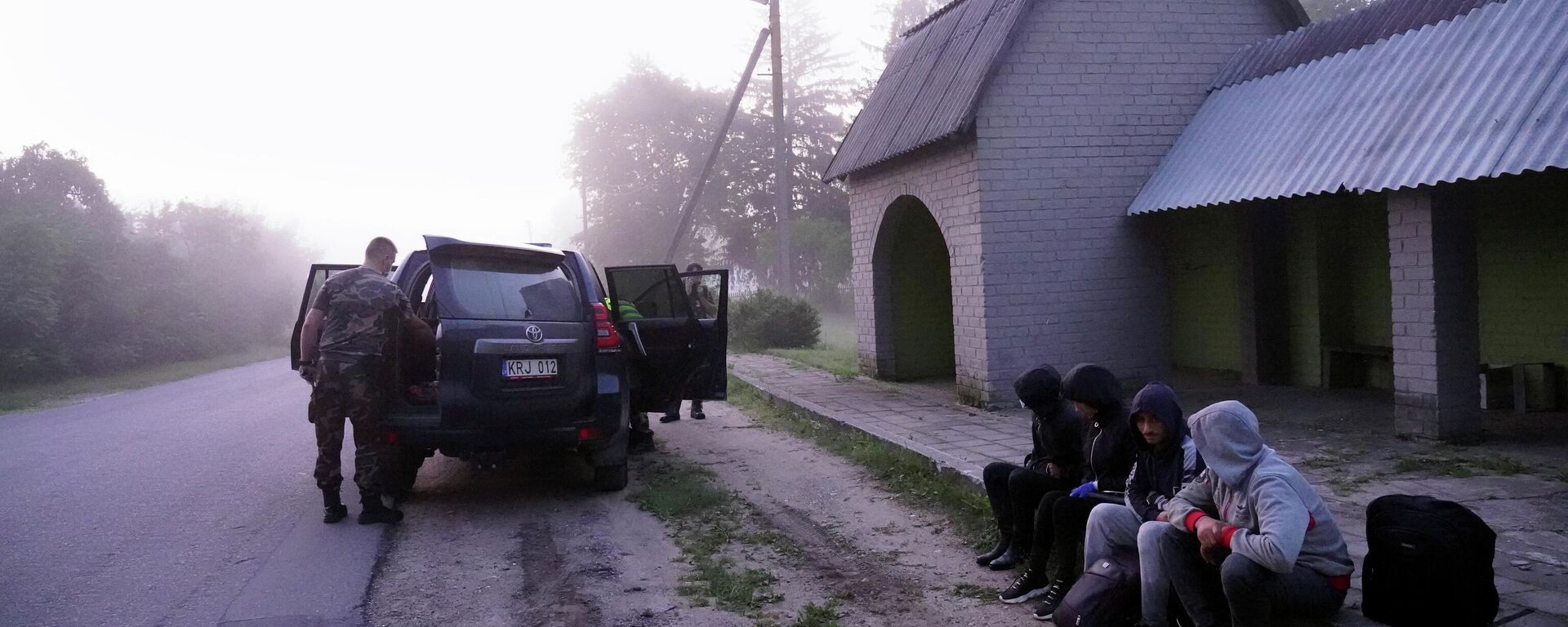 Migrantes ilegales en la frontera entre Bielorrusia y Lituania (archivo) - Sputnik Mundo, 1920, 03.08.2021