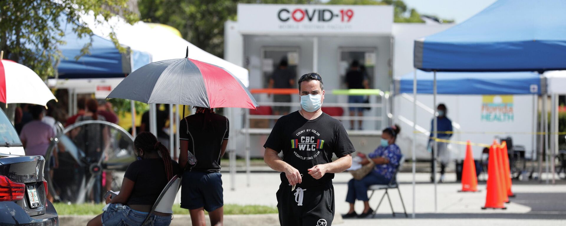 Punto móvil de test para el COVID-19 en Palmetto (Florida), el 2 de agosto del 2021 - Sputnik Mundo, 1920, 03.08.2021