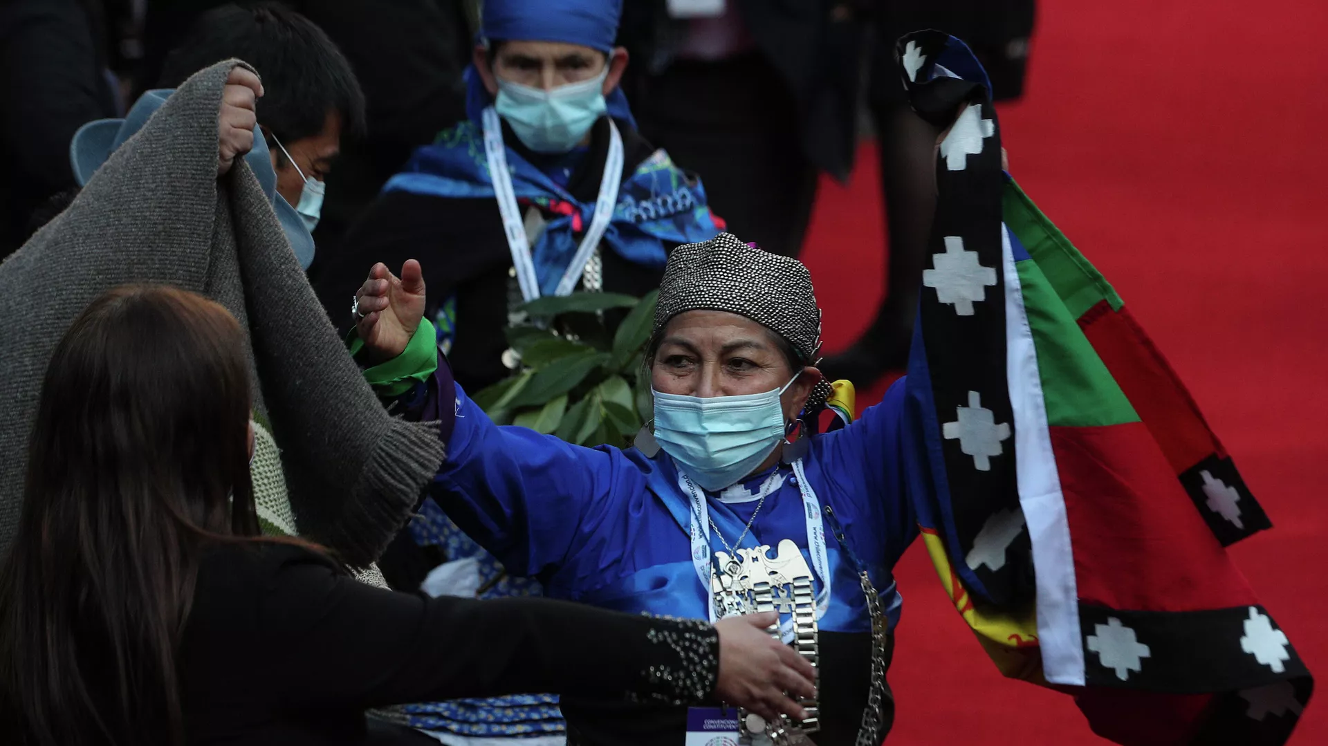 La dirigente mapuche Elisa Loncón al asumir como presidenta de la Convención Constituyente de Chile La dirigente mapuche Elisa Loncón al asumir como presidenta de la Convención Constituyente de Chile - Sputnik Mundo, 1920, 09.08.2021