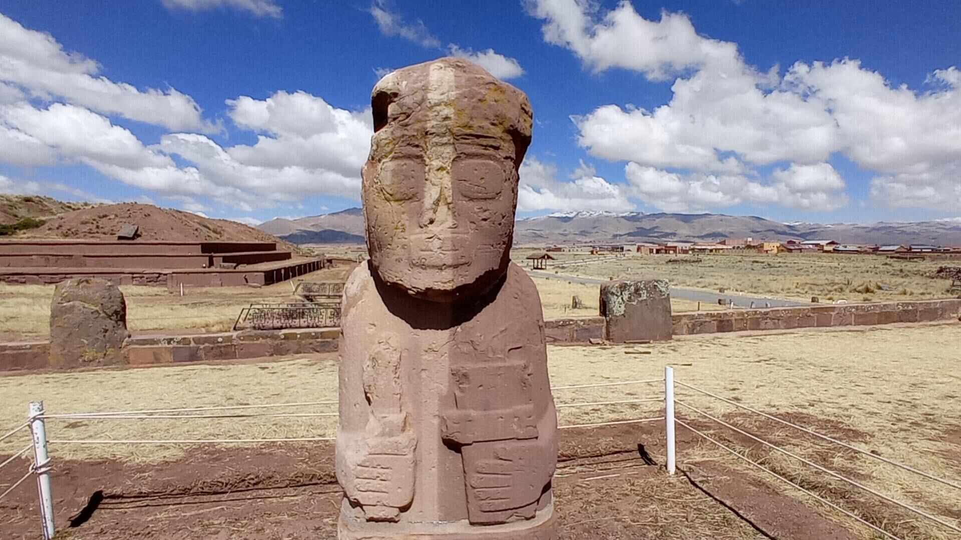 El centro arqueológico Tiwanaku, que recuerda la cultura tiwanakota, reabre sus tras la pandemia de COVID-19 - Sputnik Mundo, 1920, 09.08.2021