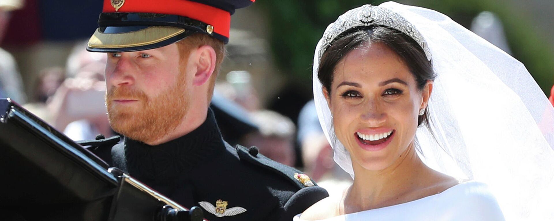 Meghan Markle, junto al príncipe Harry el día de su boda - Sputnik Mundo, 1920, 10.08.2021