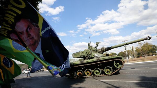 Desfile militar en Brasilia - Sputnik Mundo