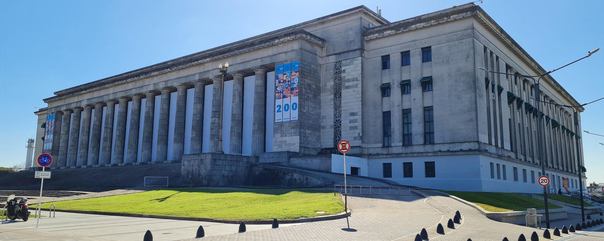 Monumental coliseo de la Facultad de Derecho, edificio emblemático de la Universidad de Buenos Aires - Sputnik Mundo, 1920, 06.03.2024