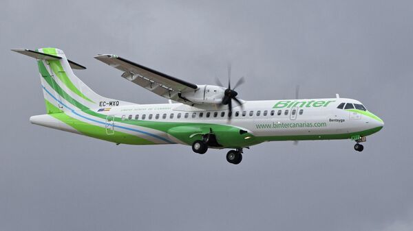 Aeronave de la aerolínea Binter Canarias - Sputnik Mundo