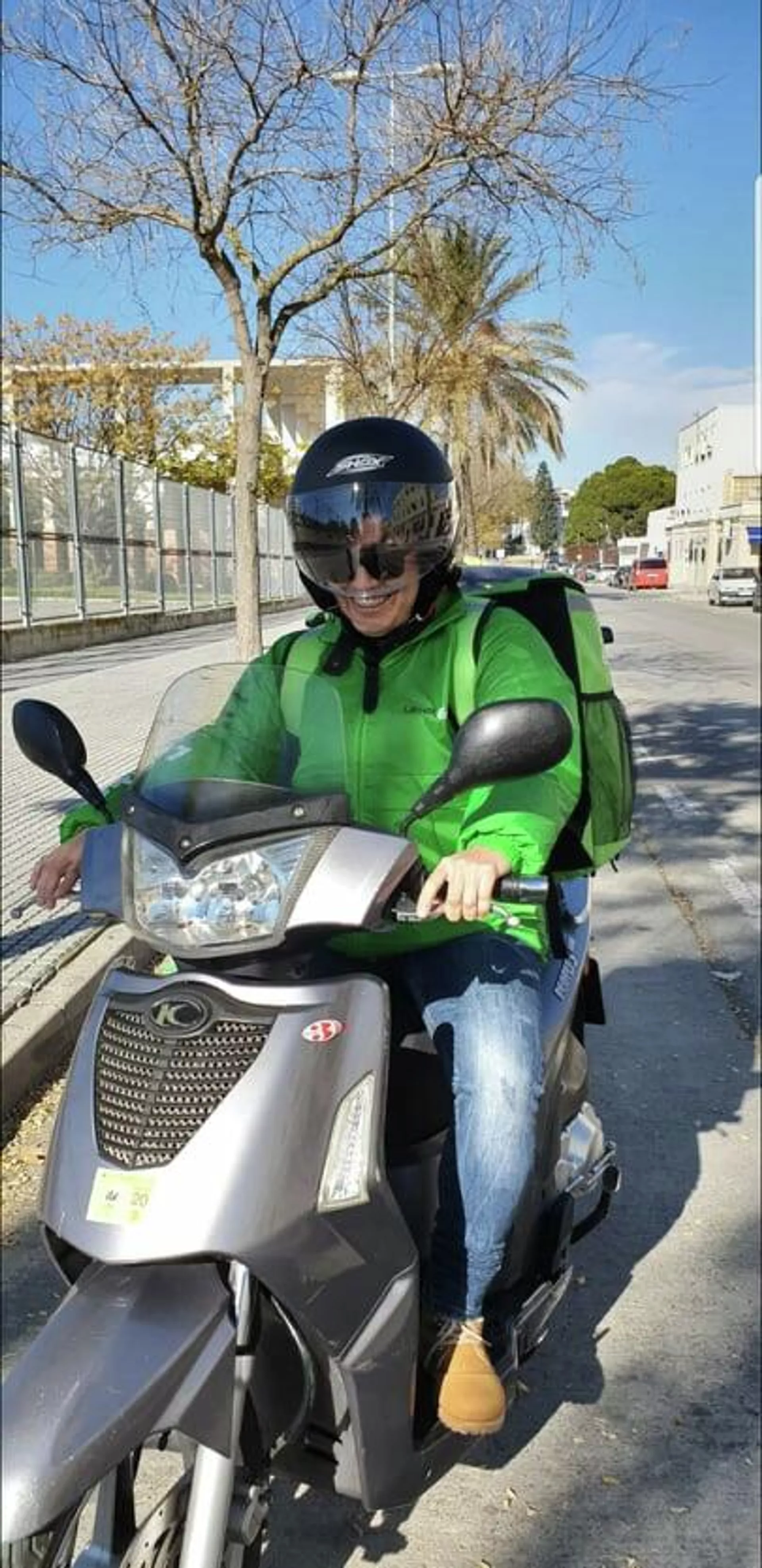 Lisset Delgado trabajando como 'rider' Lisset Delgado trabajando como 'rider' - Sputnik Mundo, 1920, 12.08.2021