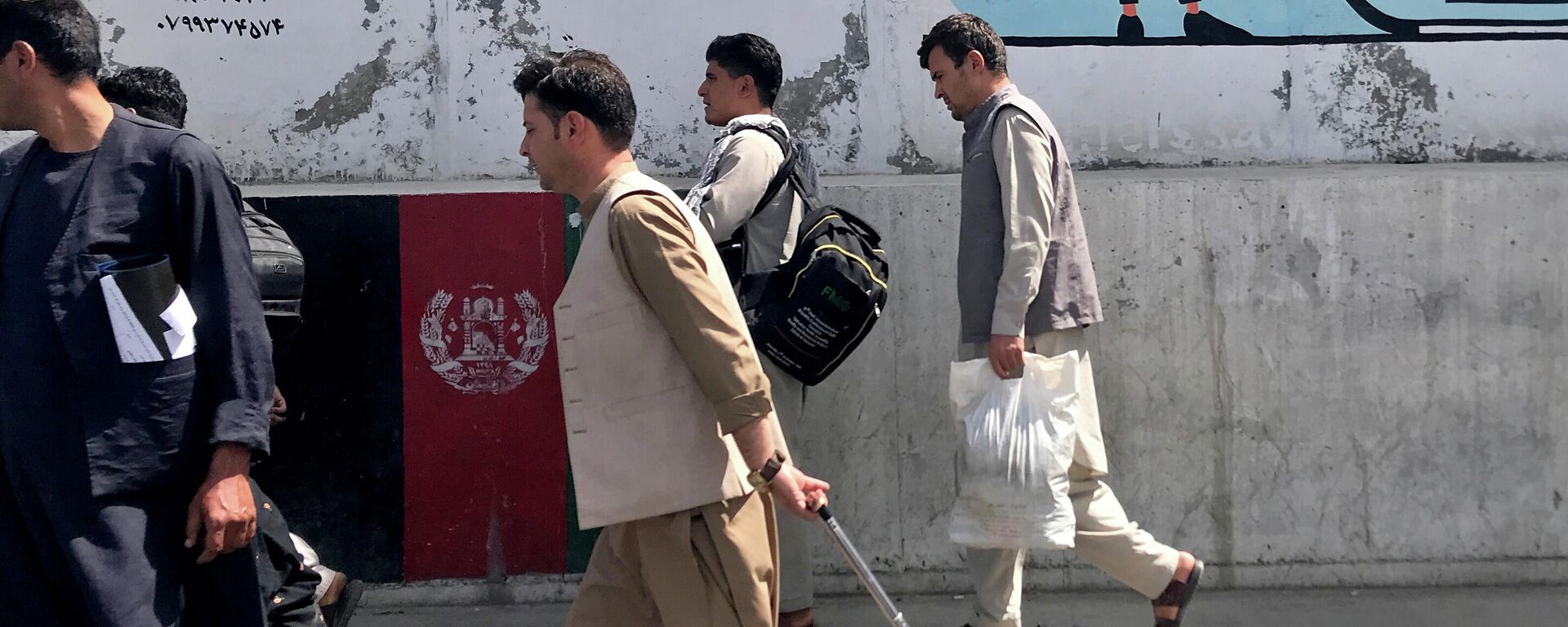 Los pasajeros en el aeropuero de Kabul - Sputnik Mundo, 1920, 16.08.2021