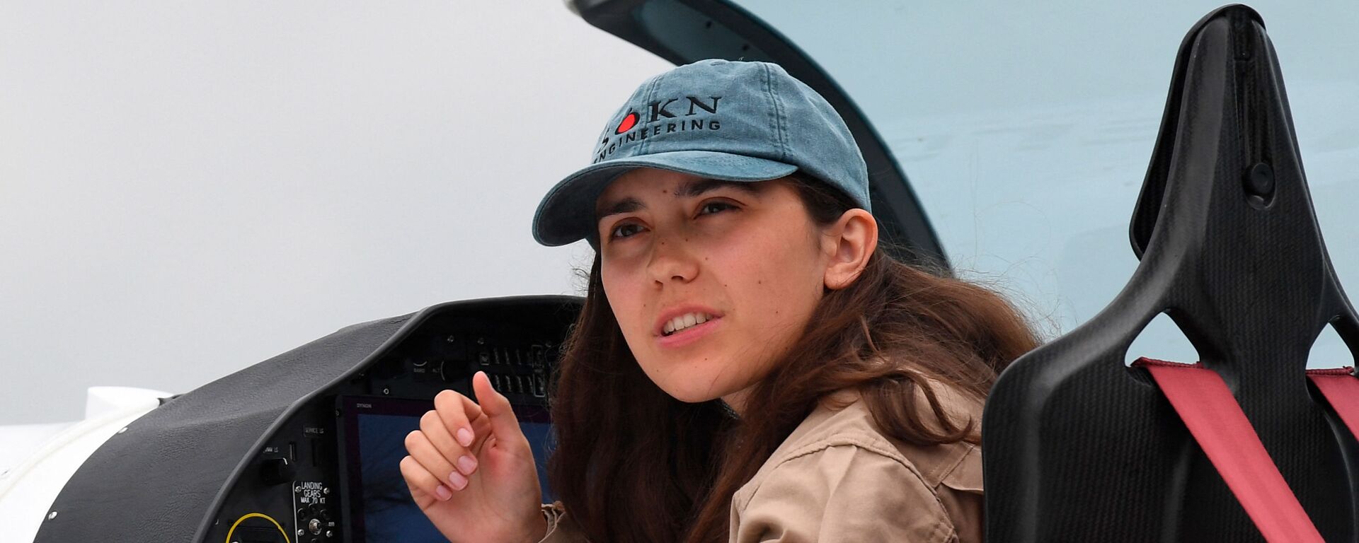 Бельгийско-британская пилот Zara Rutherford до начала кругосветного полета на легком самолете в Бельгии Бельгийско-британская пилот Zara Rutherford до начала кругосветного полета на легком самолете в Бельгии - Sputnik Mundo, 1920, 19.08.2021