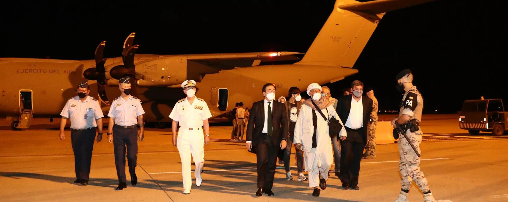 Primer grupo de repatriados españoles llega desde Afganistán la base aérea de Torrejón, el 19 de agosto del 2021 Primer grupo de repatriados españoles llega desde Afganistán la base aérea de Torrejón, el 19 de agosto del 2021 - Sputnik Mundo, 1920, 19.08.2021