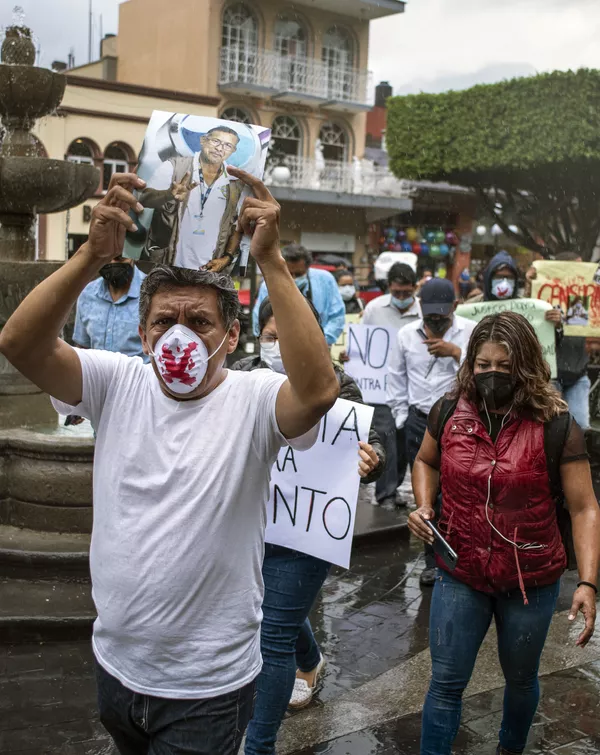 México es uno de los cinco países más peligrosos para la profesión periodística, por delante incluso de zonas en conflicto como Irak. Foto: manifestantes protestan contra el asesinato del periodista Jacinto Romero en Orizaba, Veracruz. México es uno de los cinco países más peligrosos para la profesión periodística, por delante incluso de zonas en conflicto como Irak. Foto: manifestantes protestan contra el asesinato del periodista Jacinto Romero en Orizaba, Veracruz. - Sputnik Mundo