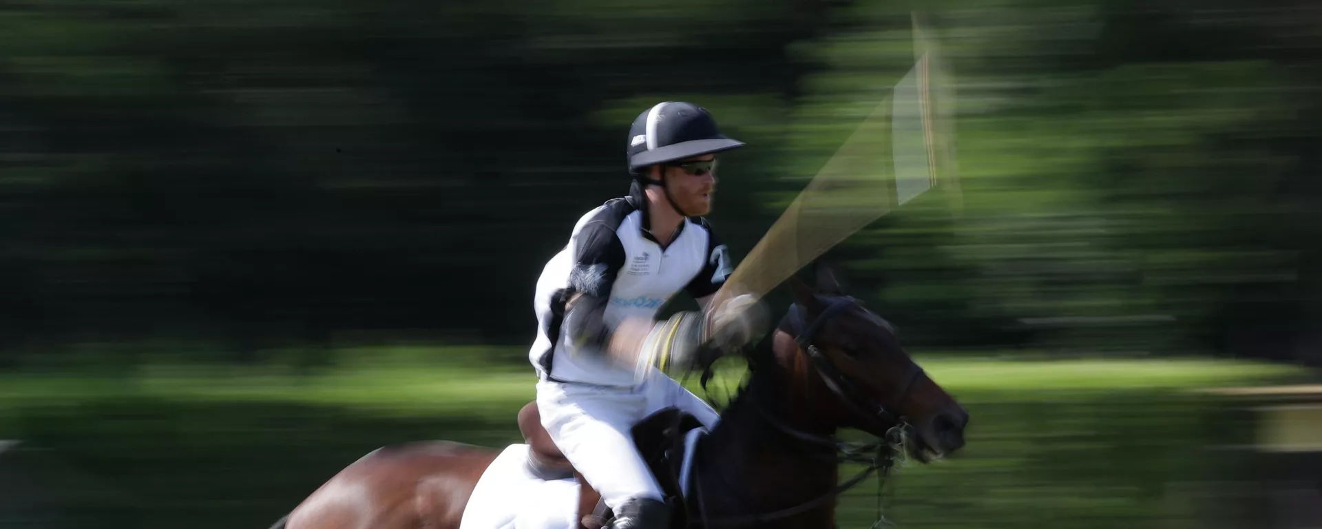 El príncipe Harry durante una partida de polo El príncipe Harry durante una partida de polo - Sputnik Mundo, 1920, 21.08.2021