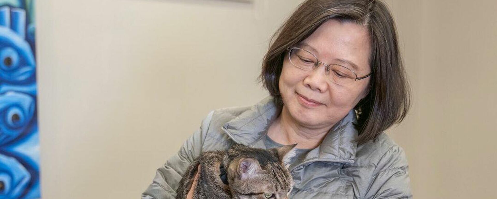 Tsai Ing-wen, presidenta de Taiwán, sostiene un gato en sus manos (archivo) - Sputnik Mundo, 1920, 23.08.2021