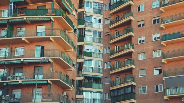 Un edificio en Madrid - Sputnik Mundo