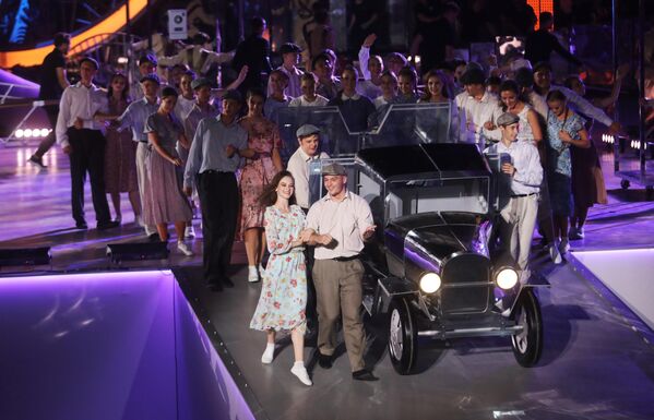 Artistas en el concierto de gala, en el marco de la celebración del 800 aniversario de Nizhni Nóvgorod. - Sputnik Mundo